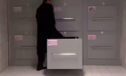 zNMcC7bVwTsDRmOk.jpg