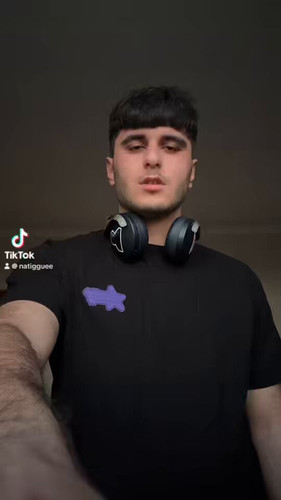 vQBlDCUuyWnfp5aR.jpg