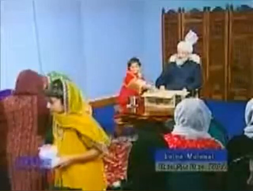 9pX9UnYWbEFM8Pxu.jpg