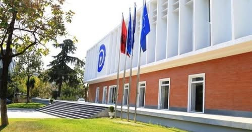 1200834722364292246?url=https%3A%2F%2Fshqiptarja.com%2Fuploads%2F780x440%2F1741811298 partiademokrat.jpg