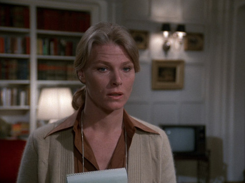 Columbo.S07E01.Try.and.Catch.Me.1080p.BluRay.2xCZ EN.AC3.x265.HEVC My.mkv snapshot 00.03.19 [2025.03.jpg