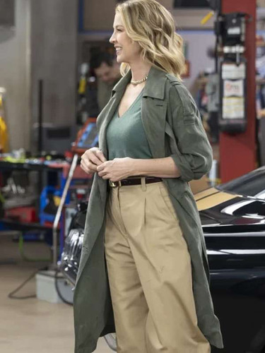 TV Series Shifting Gears 2025 Jenna Elfman Green Coat.jpg