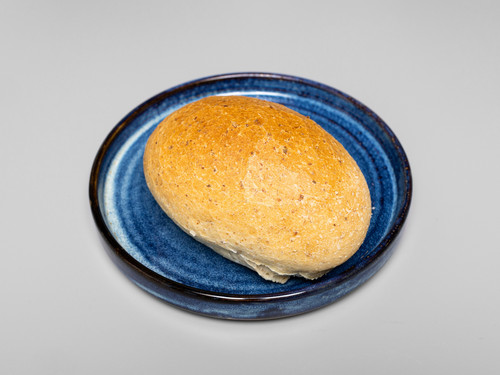 10554713 piekarnia jakubiec Food bulka grahamka.jpg