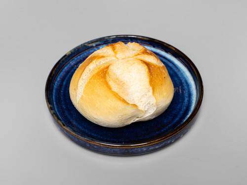 10554713 piekarnia jakubiec Food bulka kajzerka.jpg