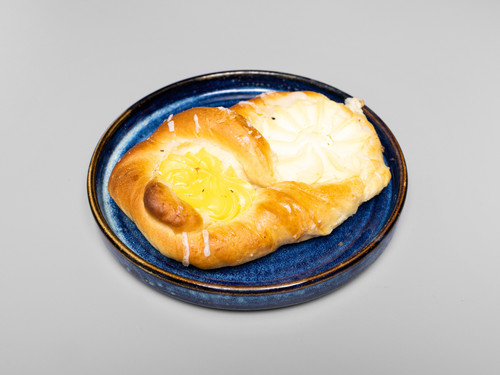 10554713 piekarnia jakubiec Food drozdzowka ser budyniowy.jpg