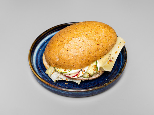 10554713 piekarnia jakubiec Food kanapka grahamka.jpg