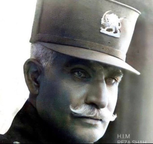 Gl5fGiqXgAAcaI .jpg