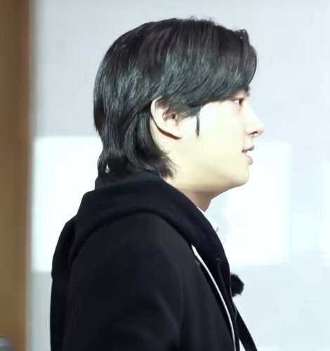 img 1741923386430882b40fa9926969b5dfd01723bc21903ec7fa4a16e77c7115688b17820316368.jpg