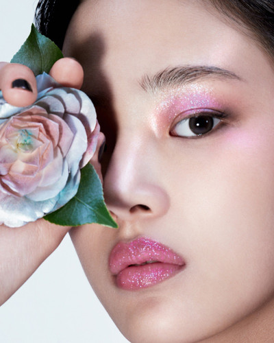 Chanel Camelia Futura Makeup Campaign04.jpg