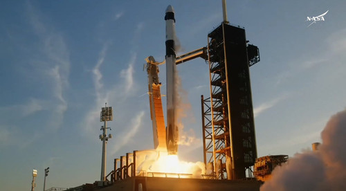 GmCcniwbcAIq7QS.jpg