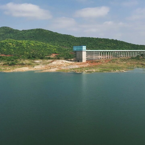 rGFv4AV8i xPyI1U.jpg