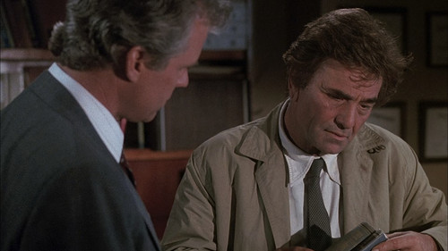 Columbo.S10E01.Columbo.Goes.to.College.1080p.BluRay.CZ EN.AC3.x265.HEVC My.mkv snapshot 00.30.04 [20.jpg