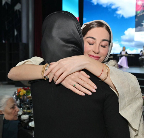 GmERelOaQAALOLv.jpg