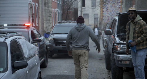 Dope.Thief.S01E02.Bat.Out.of.Hell.1080p.ATVP.WEB DL.EN.DD+5.1.H.264 NTb.mkv snapshot 46.00 [2025.03..jpg
