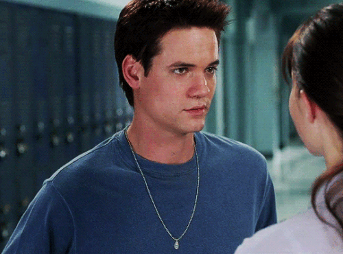 tumblr fd39795ad81d09b9c4585db2fada785b 5663c7f9 540.gif
