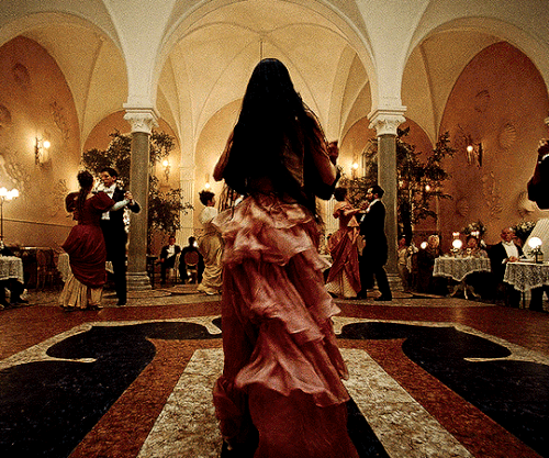 tumblr 239ba5bc0b6b5c6559c0a3da9c0ce682 ef738f74 540.gif