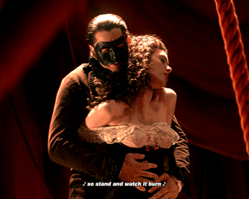 tumblr f2b2bf1edb80070c9376f949237f7e5d 0f319f03 540.gif