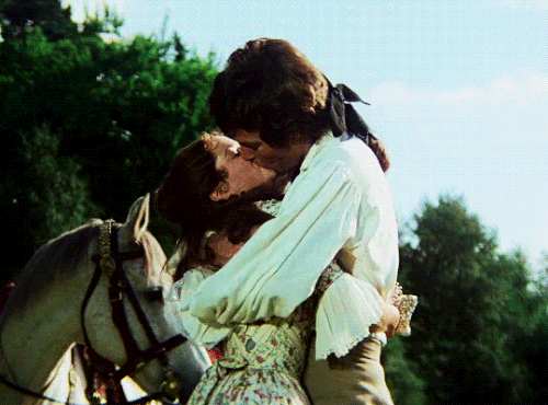 tumblr 06d5f2dd9836bd4f3c3b5d409cee590a 51961d50 540.gif