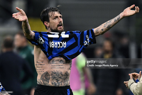 MILAN, ITALY - MAY 06:  Francesco Acerbi of Internazionale celebrates his goal during the UEFA Champ.jpg