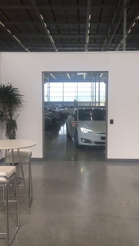 Lid4UW0DBmZe HgJ.jpg