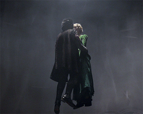 tumblr d9987edaefa7b8d76bc702bb0591b631 7a15c80a 540.gif