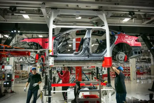 tesla fremont factory 2 1200x802.webp