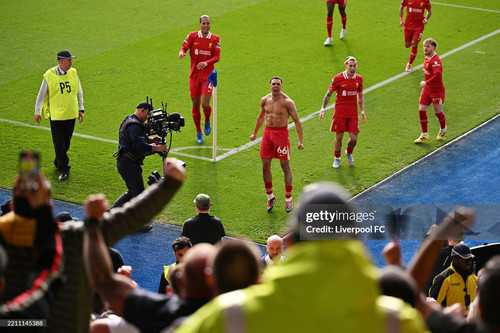 LEICESTER, ENGLAND - APRIL 20: (SUN OUT, SUN ON SUNDAY OUT) Trent Alexander-Arnold of Liverpool cele.jpg