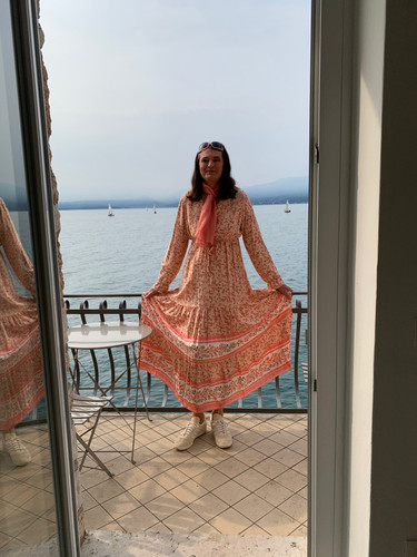 Gabriele Kleid in Torri del Benaco.jpg