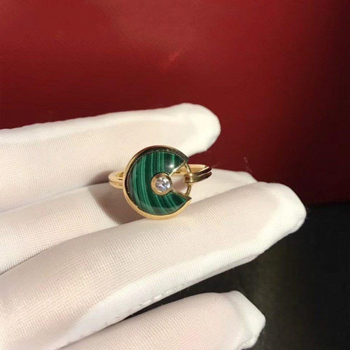 cartier amulette de cartier ring xs model malachite b4217600 coral 7 900x900 987.jpg