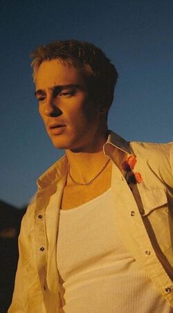 albie avvie 1.jpg