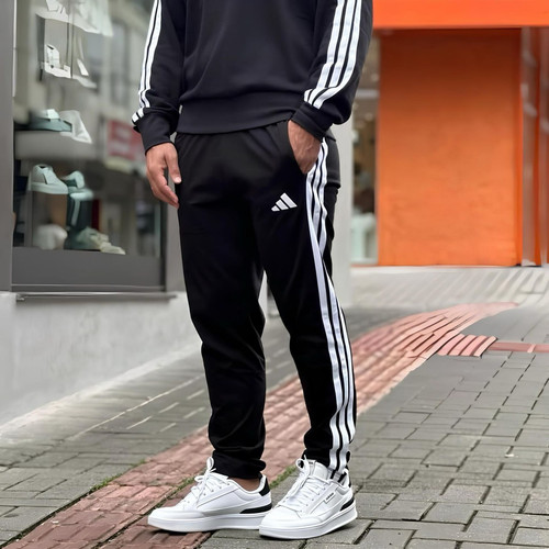 Calça Malha Simples Essentials Três Listras adidas.jpg