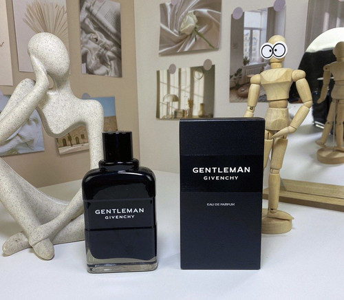 givenchy gentleman eau de parf 1716219700 ce92a45e progressive.jpg
