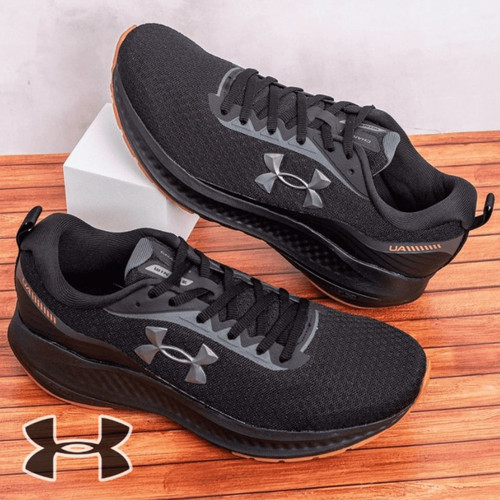 Under Armour Ch.Wing Se.jpg