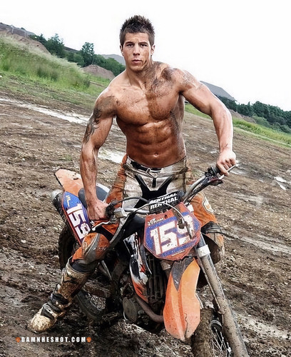 tumblr e8a17117fe8363c11e5235b6d57bfcd1 72b925e7 2048.jpg