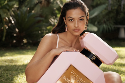 Victorias Secret Bombshell Fragrance 2025 Ad01.jpg