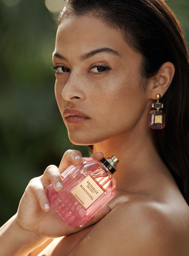 Victorias Secret Bombshell Fragrance 2025 Ad04.jpg