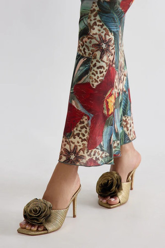 02 24 25 S8 8 ONE09 Gold KP JS 09 39 31 49002 PXF.jpg