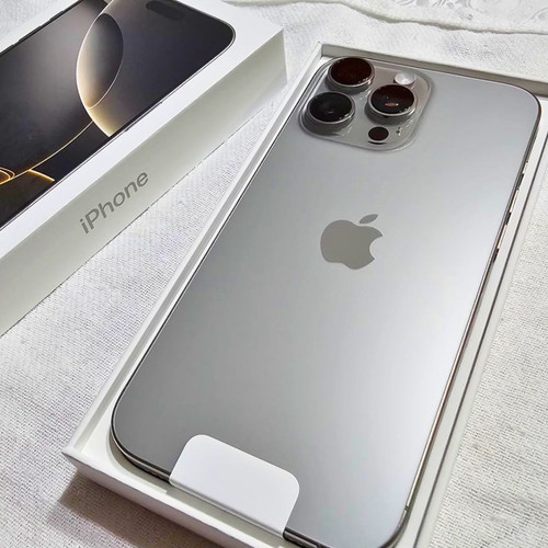 Apple iPhone 16 Pro Max.jpg