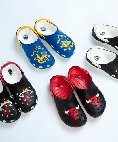 Sandália Crocs NBA.jpg
