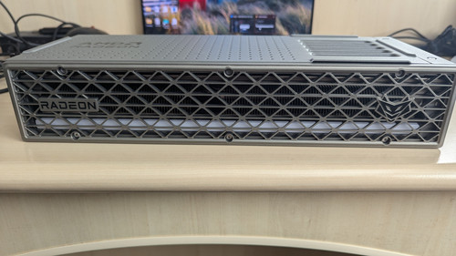 PXL 20250307 141945936