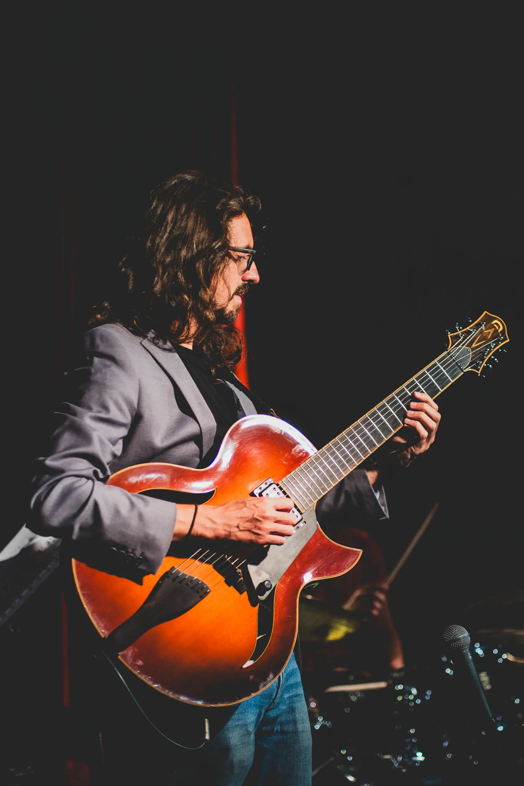 André Valério - Guitarist | Composer | Educator