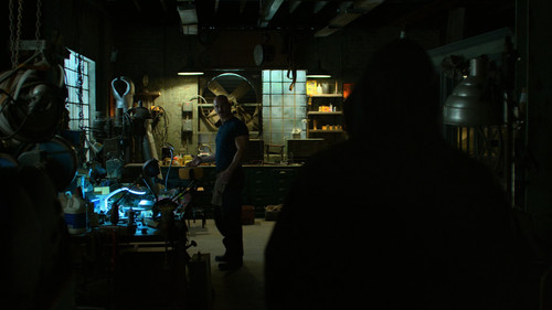 Marvels.Daredevil.S02E02.Dogs.to.a.Gunfight.1080p.DSNP.WEB DL.CZ EN. DD+5.1.x265.HEVC My.mkv snapsho.jpg