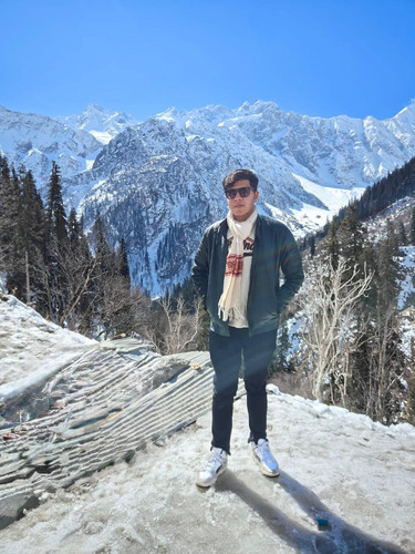 rishi11.jpg