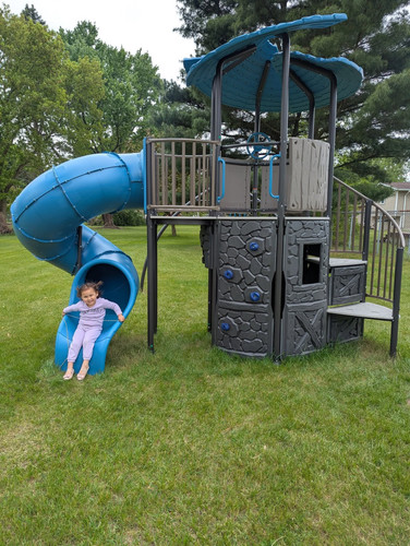playset2.jpg