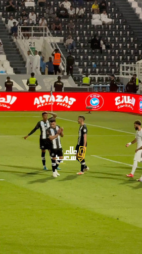 CRKJqDXyRETv5KiU.jpg