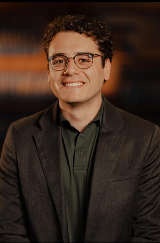 can someone please fix my collar and hair bit frizzy on top v0 e3l1qaknd02f1.png