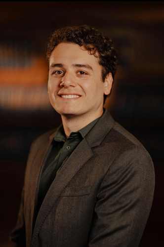 can someone please fix my collar and hair bit frizzy on top v0 np1aqaknd02f1.png