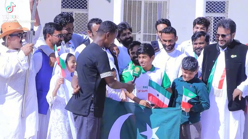 kb80cdPAO vaUb8w.jpg