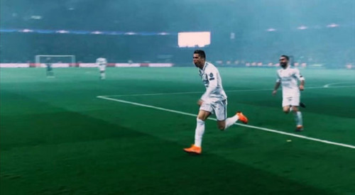 ef5xP9Nk Fd83gE .jpg