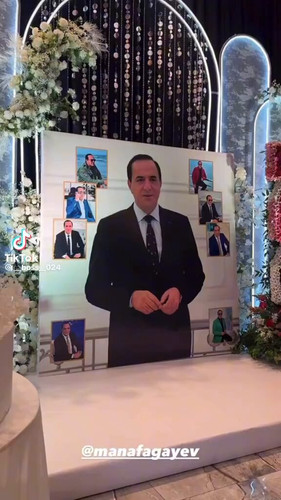 0 CDv4Q1iMdPETdQ.jpg